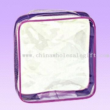 Neliön muotoinen läpinäkyvä PVC laukku